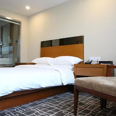 Days Inn Frontier Wuxi Уси Екстериор снимка